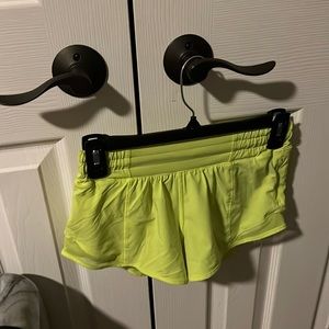 2.5 inch lululemon hotty hots great condition
